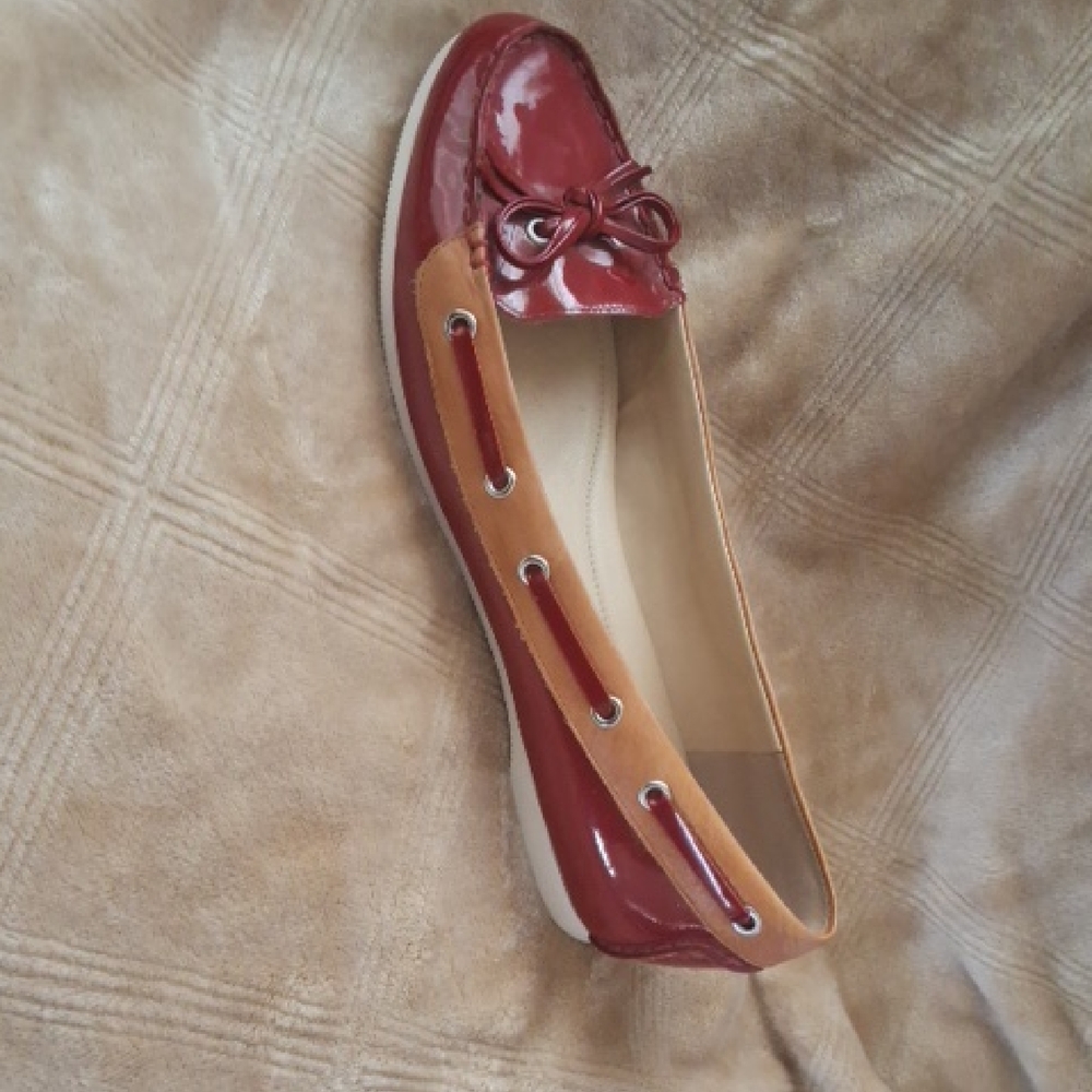 Chic Red and Tan Women's Loafer